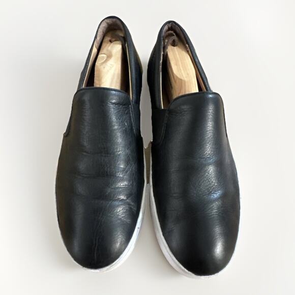 Vionic Women’s 9 M Demetra Slip-0n Leather Lightweight Sneaker Black Orthotic - Picture 4 of 8